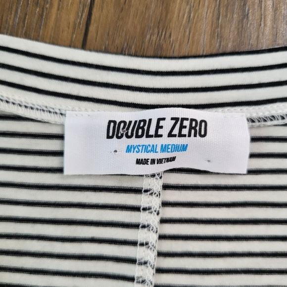 Double Zero womens striped cropped long sleeve top tee medium relaxed stretch - Picture 5 of 7